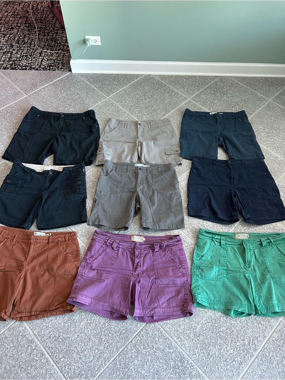 Lot Of 9 Aventura Shorts All Women Size 14 Mix Of Colors Great Deal EUC